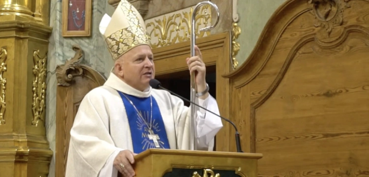 Bp Wróbel: w naprotechnologii człowiek jest podmiotem, w in vitro przedmiotem