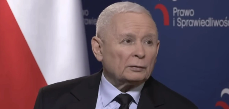 „Miała być obniżka, są podwyżki”. Prezes PiS o cenach paliw