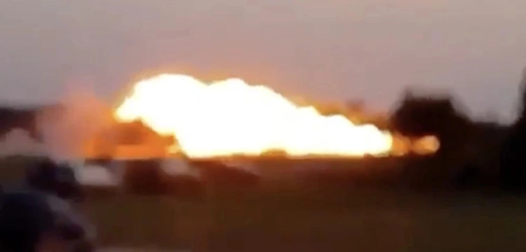 FA-50 przeciął poziom lotu F-16? Media publikują nagranie, prokuratura nie potwierdza