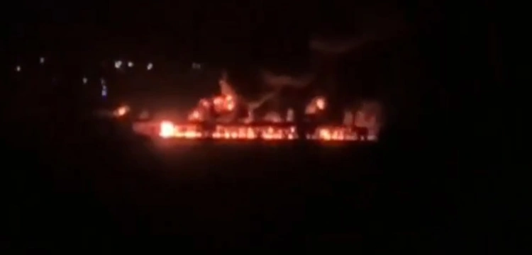 Rosyjskie okręty w ogniu po ataku ukraińskich dronów [Wideo]