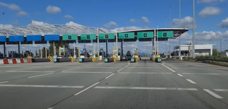 "Uśmiechnięta Polska" c.d. - dodatkowe 1600 km płatnych odcinków dróg już od listopada