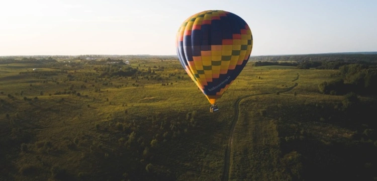 fronda, portal poświęcony, informacje z polski, informacje z świata Chwile grozy w wypadku balonu na Podlasiu: dwie osoby trafiły do szpitala