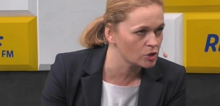 Szkoły Tuska będą „kształcić” na zbieraczy szparagów?