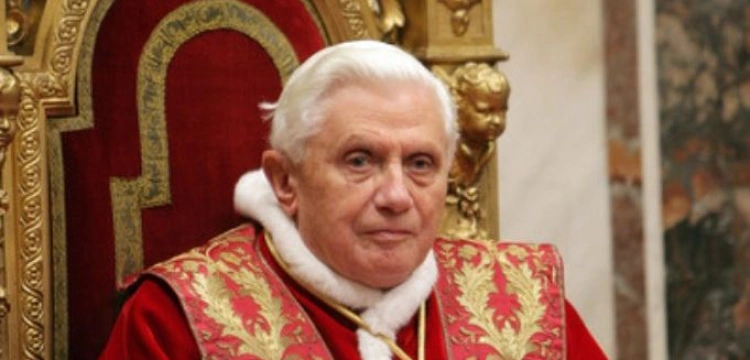 „Niech Pan da mu siłę i moc”. Episkopat prosi o modlitwę za Benedykta XVI