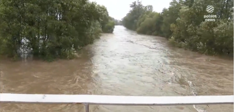 Burmistrz Głuchołazów wzywa do samoewakuacji. „Gdy zawyją syreny, może być już za późno”