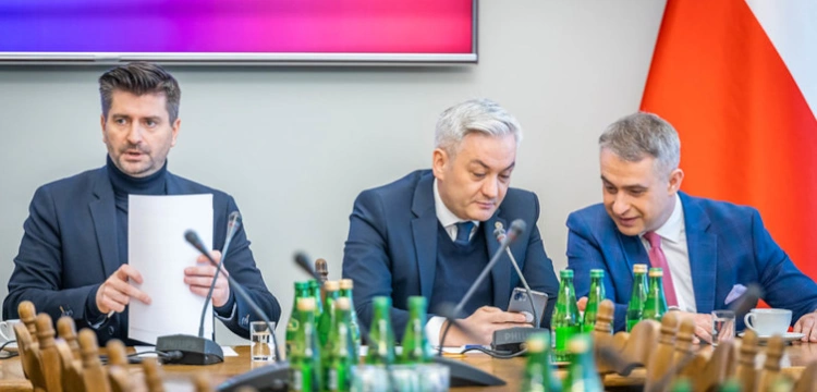 Śmiszek poważnie chory. Biedroń: dramatyczna sytuacja