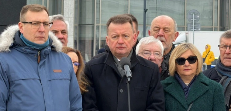 Błaszczak: to rząd daje przyzwolenie na prowokacje podczas miesięcznic smoleńskich