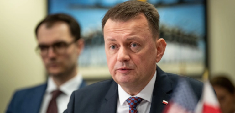 Błaszczak: rząd Tuska narzuca narrację o niewydolności polskiej zbrojeniówki