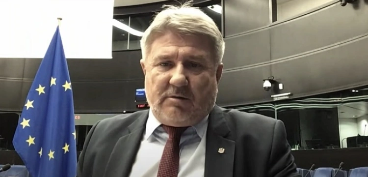 Bogdan Rzońca dla Frondy: „W UE mamy do czynienia ze skrajnym rasizmem”