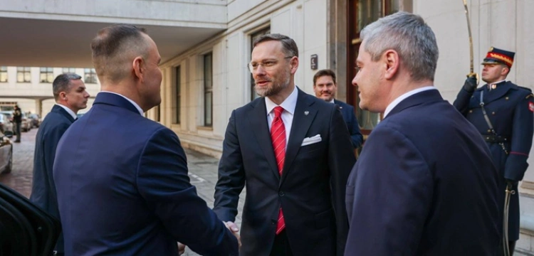 Sensacyjne doniesienia Rzeczpospolitej: Bogucki w grze o fotel premiera