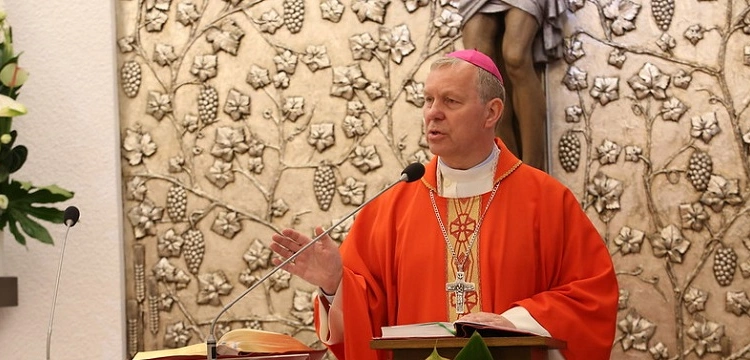 Bp Turzyński do duszpasterzy polskiej emigracji: Trzeba szukać tych, którzy są daleko