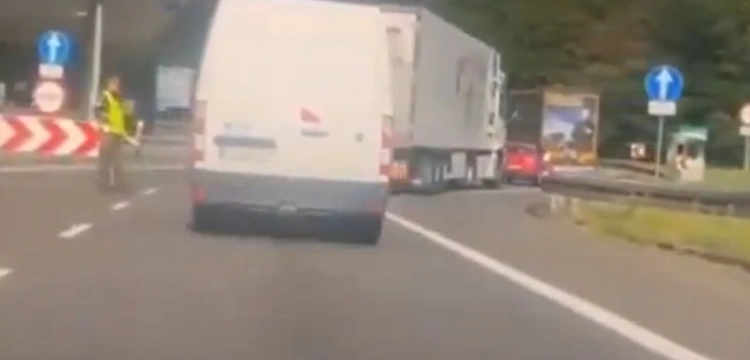 [Wideo] Graniczne oszustwo Tuska – absolutny brak kontroli niemieckich samochodów