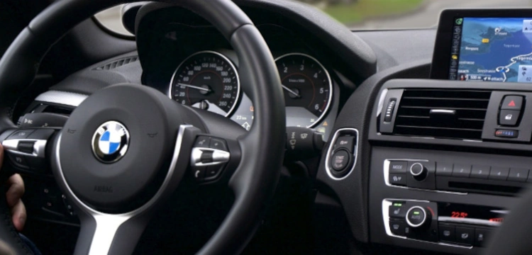 Masz radio w samochodzie i nie płacisz abonamentu? Kontrolerzy mogą je sfotografować i będzie mandat