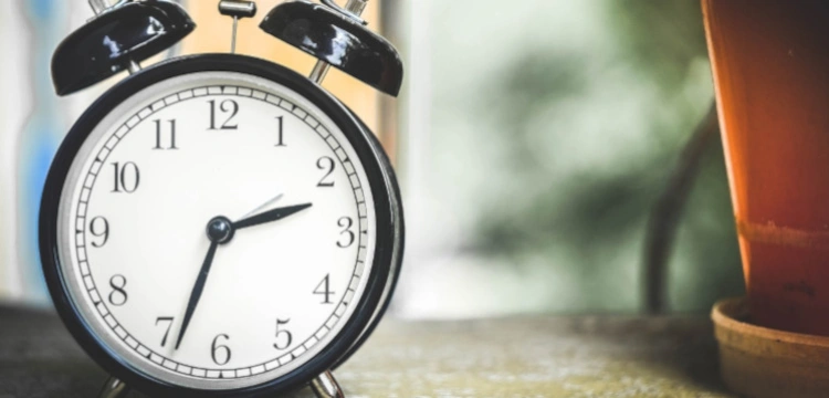 Na Zmartwychwstanie Jezusa poczekamy w tym roku o godzinę krócej. Dziś przestawiamy zegary!