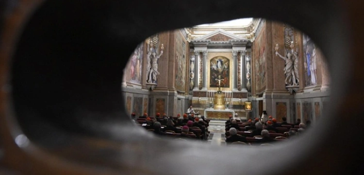 Rekolekcje Papieża: O Bożej pomocy, gdy wali się nam świat