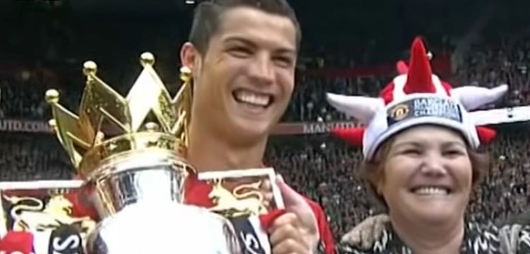 Ronaldo zapytany: ′′Dlaczego twoja mama nadal z tobą mieszka?"