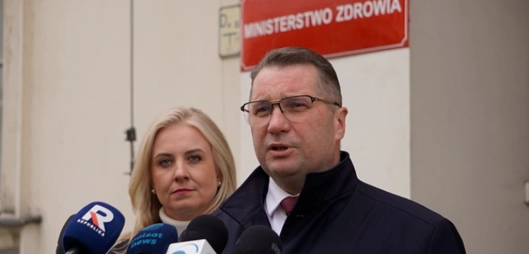 To wyrok dla pacjentów – Czarnek żąda dymisji szefowej resortu zdrowia