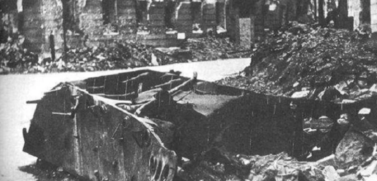 PAMIĘTAMY! 13. sierpnia 1944 - śmierć ponad 300 Powstańców w wybuchu „transportera-pułapki”