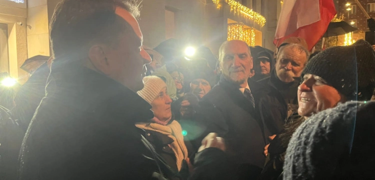 Wigilijna atmosfera wśród protestujących w obronie TVP