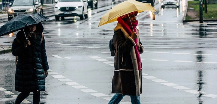 Dziś burze, grad i silny wiatr. IMGW ostrzega przed niebezpieczną pogodą