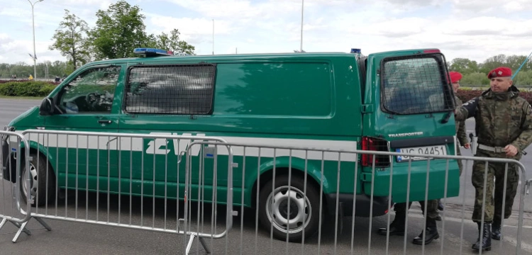 „To pocisk powietrze-ziemia z rosyjskimi napisami”. Nieoficjalne doniesienia o znalezisku spod Bydgoszczy