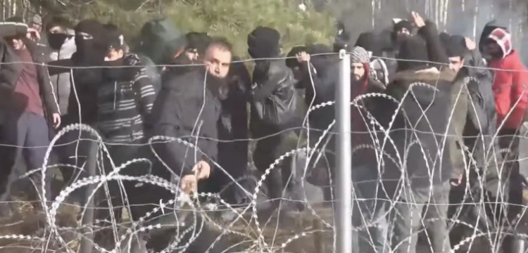 Polityka otwartych drzwi? Polacy zabrali głos ws. migrcji