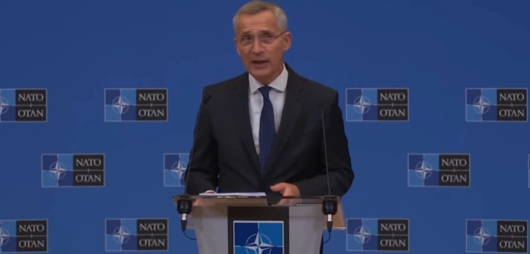 Szef NATO: Przesuwamy wojska bliżej granic
