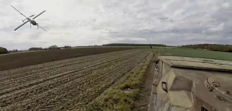 Londyn zwiększa wsparcie dla Kijowa. Setki tysięcy dronów trafią na front