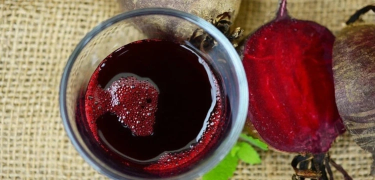 Sok ze świeżych buraków najlepszy w środku lata