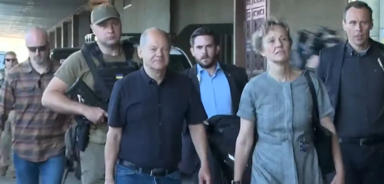 Scholz w Irpieniu: Celem Rosji jest po prostu zniszczenie