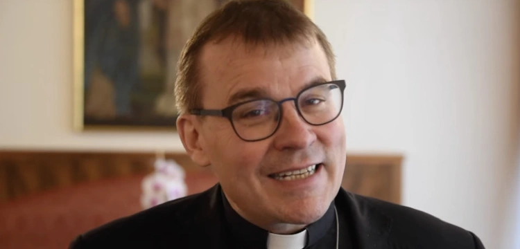 Czeski biskup idzie za niemieckim przykładem i zgadza się na Komunię dla rozwodników