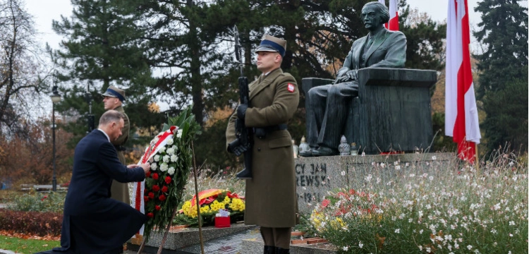 Duda złożył wieńce przed pomnikami Ojców Niepodległości