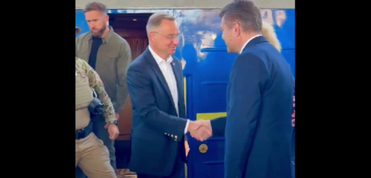 Prezydent Duda w Kijowie. Dziś Święto Niepodległości Ukrainy