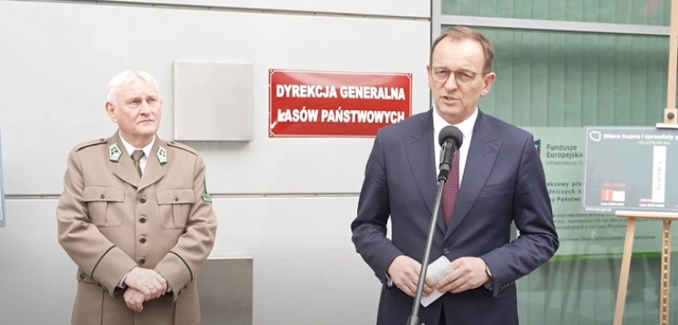 Min. Siarka: Prywatyzacja lasów i sprzedaż drewna obcokrajowcom to fejki opozycji