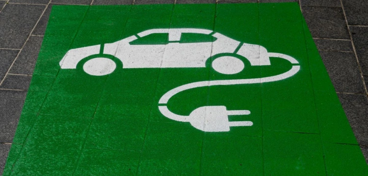 Elektryki podbijają Europę. A co z Polską?
