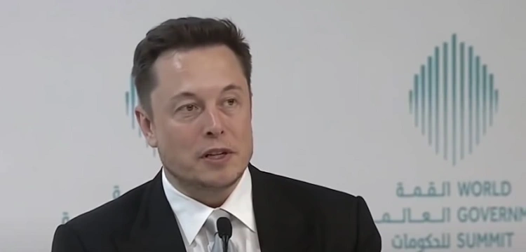 „Jakie to żenujące” - Musk dosadnie o decyzji Trzaskowskiego o zakazie krzyży w urzędach