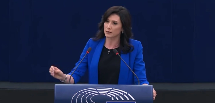 „PLATFORMA PEDOFILSKA” – Zajączkowska publikuję listę oprawców dzieci i opowiada się za karą śmierci