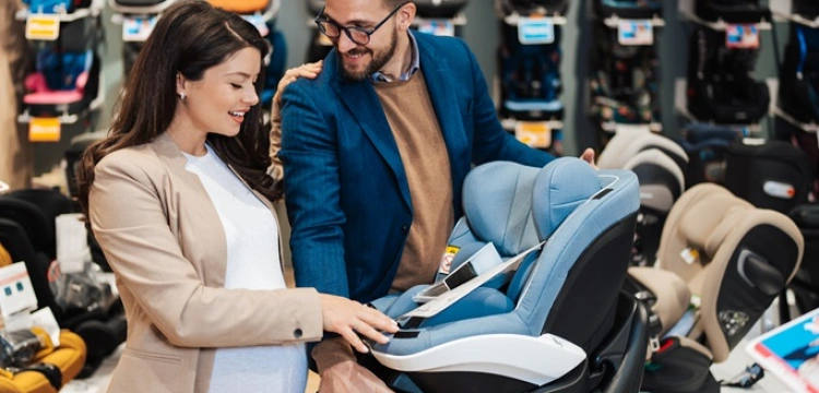 Jak wybrać fotelik dziecięcy? Praktyczny przewodnik dla rodziców [Materiał promocyjny]