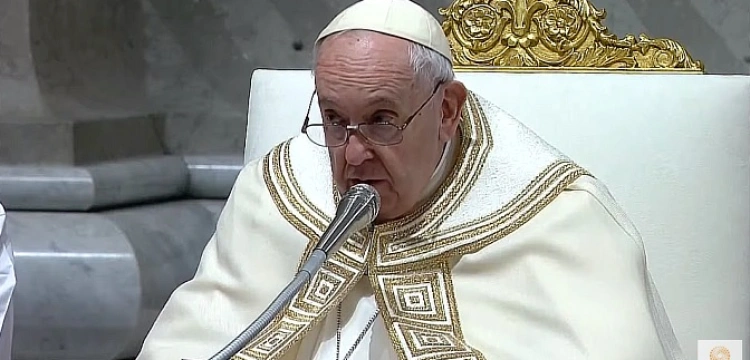 Papież na kończących rok nieszporach: Benedykt XVI wzorem delikatności