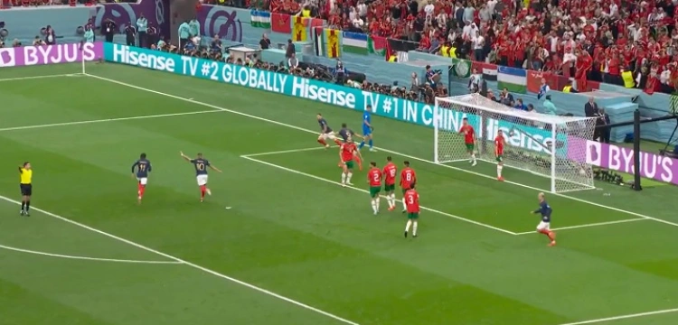 Francja po zaciętym meczu awansuje do finału [Wideo]