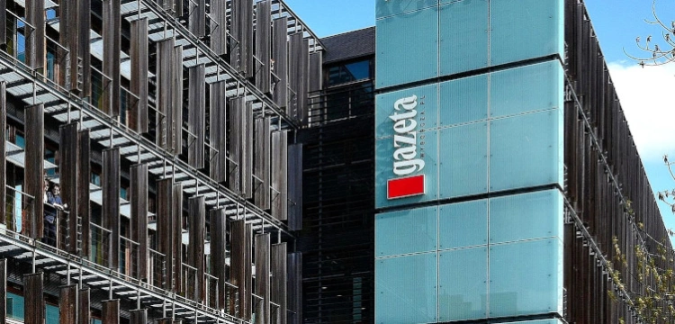 „Niektórzy dziennikarze GW muszą dorabiać na Uberze”