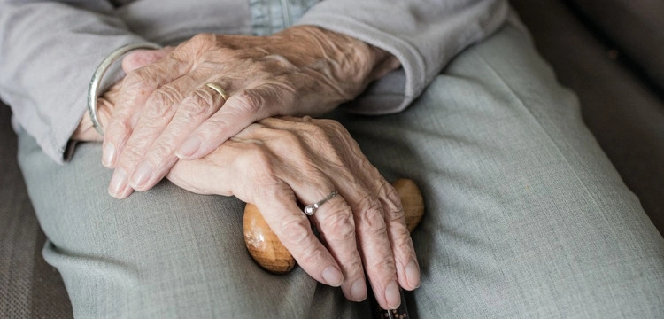 Dziś Dzień Babci. Oto piękna modlitwa Benedykta XVI na tę okazję
