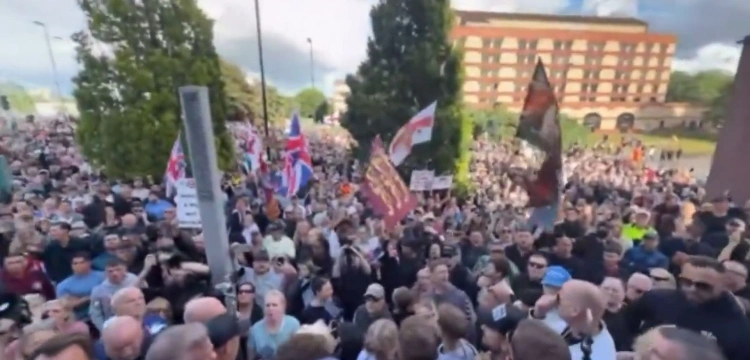 „Nie mogę oddychać”. Protesty Brytyjczyków po zabójstwie Henry’ego Nowaka