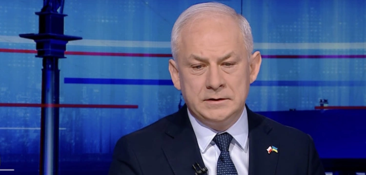 Marcin W. i Napieralski. Media potwierdzają wpłatę na stowarzyszenie „Harfa Dzieciom”