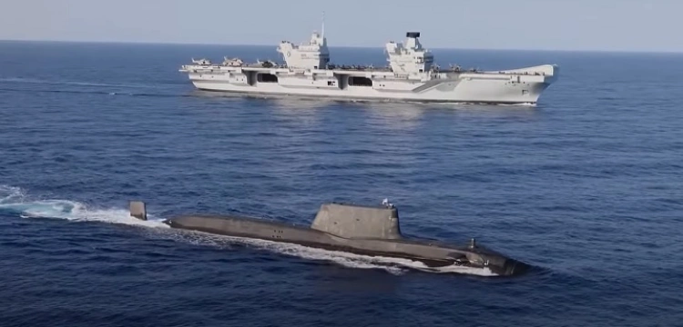 Wielka Brytania. Wojskowe dokumenty nt. bojowego okrętu podwodnego w toalecie pubu