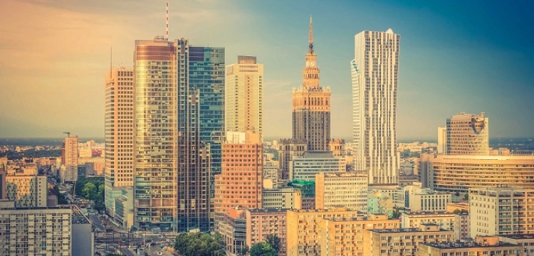 Hotele w centrum Warszawy: gdzie zatrzymać się, by być blisko atrakcji miasta
