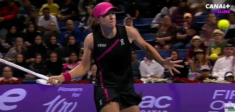 Iga Świątek znów triumfuje i przechodzi do historii... [Wideo]