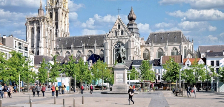 Po 456 latach jezuici opuszczają Belgię