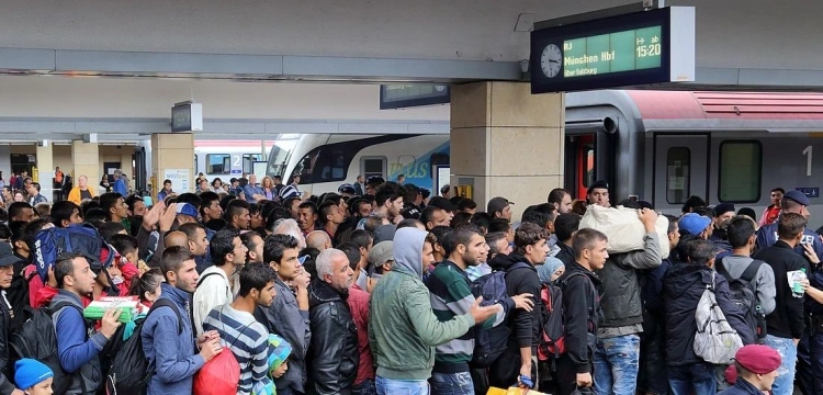 Sondaż: Zdecydowany głos Polaków ws. migracji