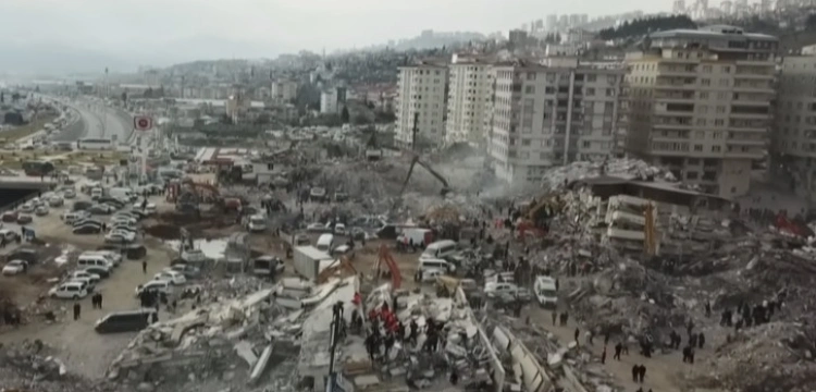 Tydzień po trzęsieniu ziemi. Widmo epidemii nad Turcją